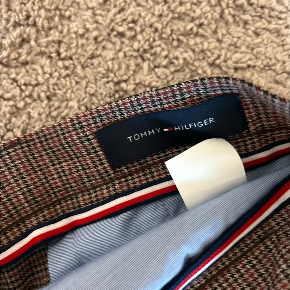 Tommy Hilfiger Men’s Plaid Dress Pants
Size 38Wx32L
NWT - Picture 5 of 8